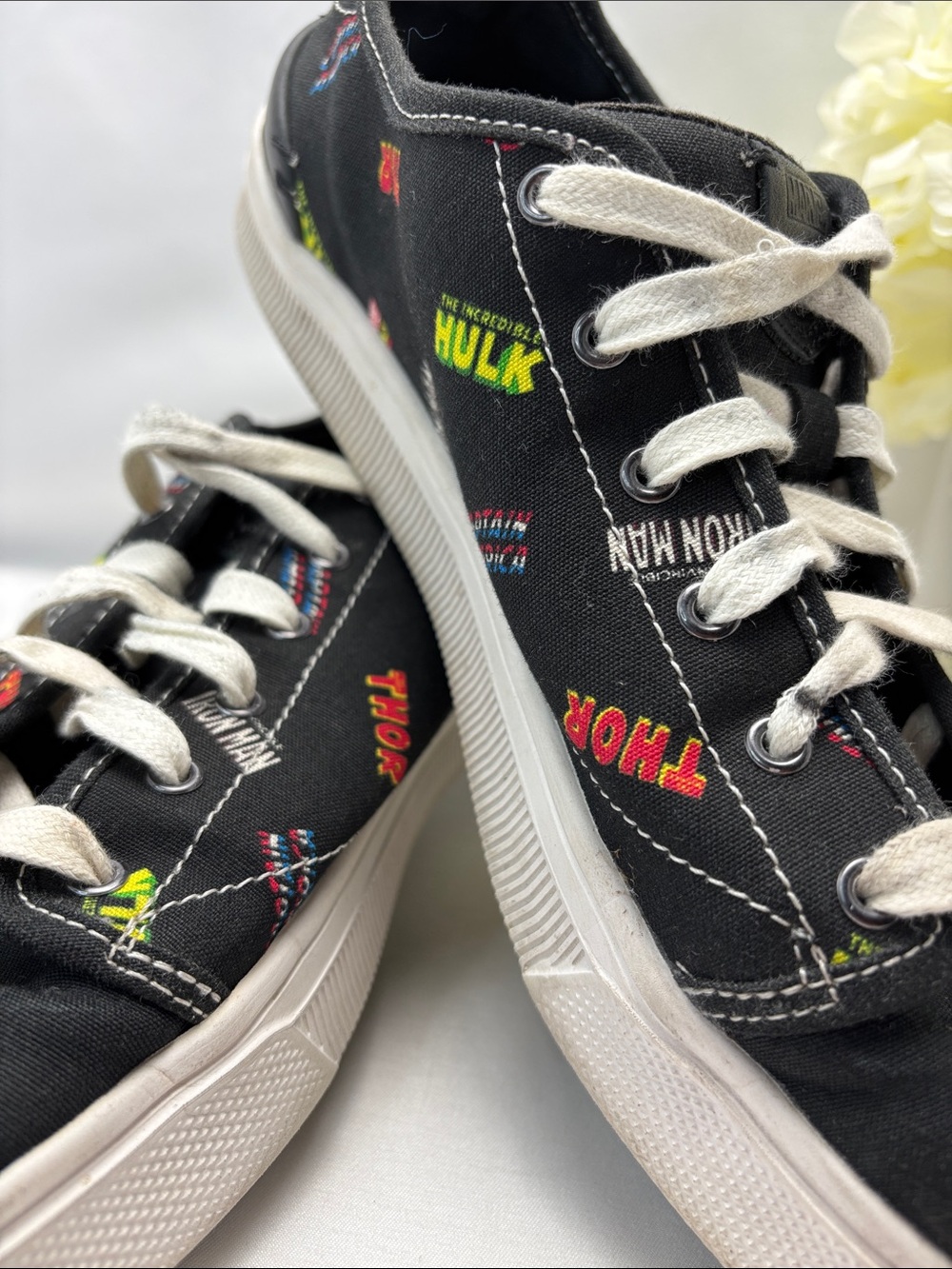 TOMS Marvel Men’s Black Canvas Low-Top Sneakers Multi‎ Logos#469